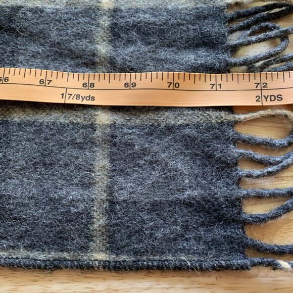 Alpaca Scarf Made In Peru 100% Alpaca Plaid Gray Yellow Excellent Condition - Picture 6 of 7